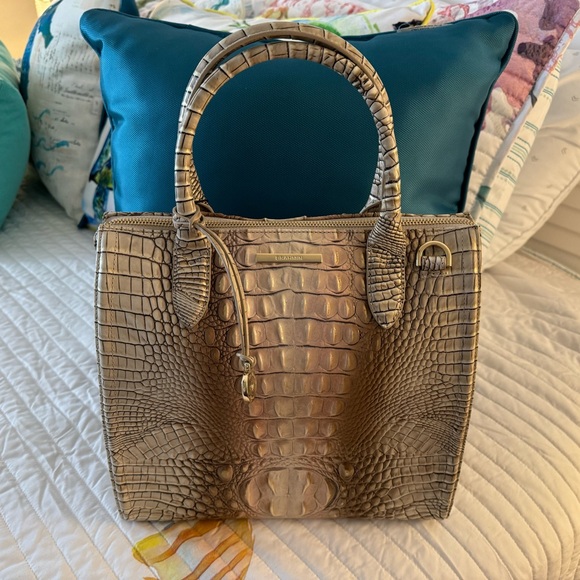 BRAHMIN SCALLOP OMBRÉ MELBOURNE NWT - Picture 2 of 4